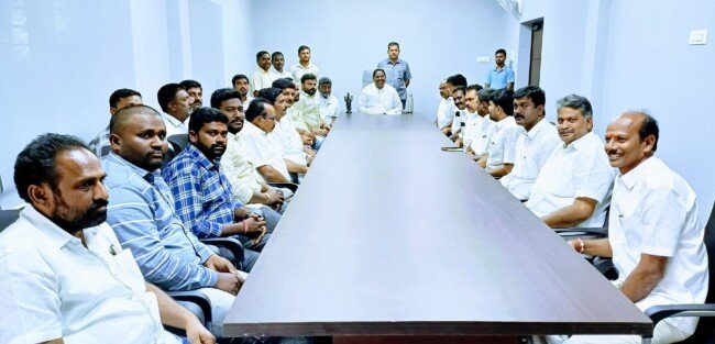 19న వరంగల్లో ప్రజా పాలన విజయోత్సవ సభకు తరలి రండి