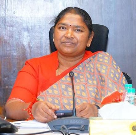 ఇంటింటి సమగ్ర కుటుంబ సర్వే(సామాజిక,ఆర్థిక,విద్య,ఉపాధి,రాజకీయ కుల సర్వే) లో ములుగు జిల్లా మొదటి స్థానం (87.1) శాతం