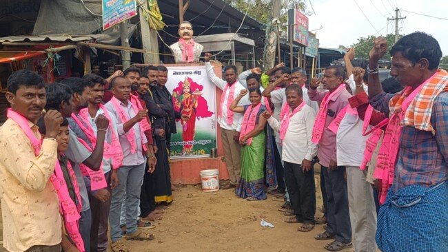 తెలంగాణ తల్లి విగ్రహాన్ని మార్చి తెలంగాణ సమాజాన్ని అవమానపరిచిన రేవంత్ రెడ్డి