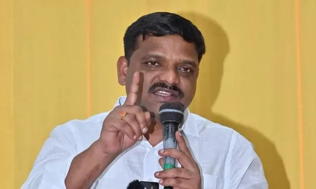 మోహన్ బాబును అరెస్ట్ చేయాలి: తీన్మార్ మల్లన్న