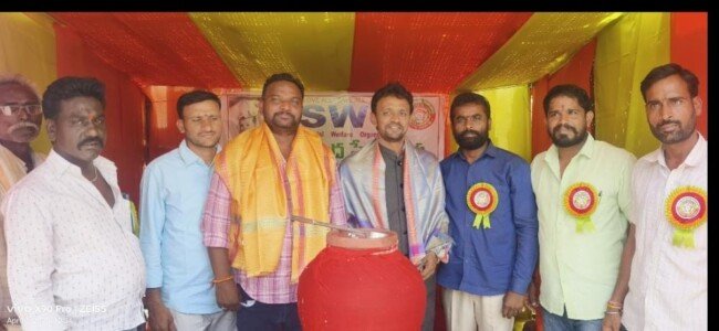 అమ్మ స్వచ్ఛంద సేవా సంస్థ ఏ ఎస్ డబ్ల్యూ ఓ టీం ఆధ్వర్యంలో చలివేంద్రం వద్ద మజ్జిగ పంపిణీ